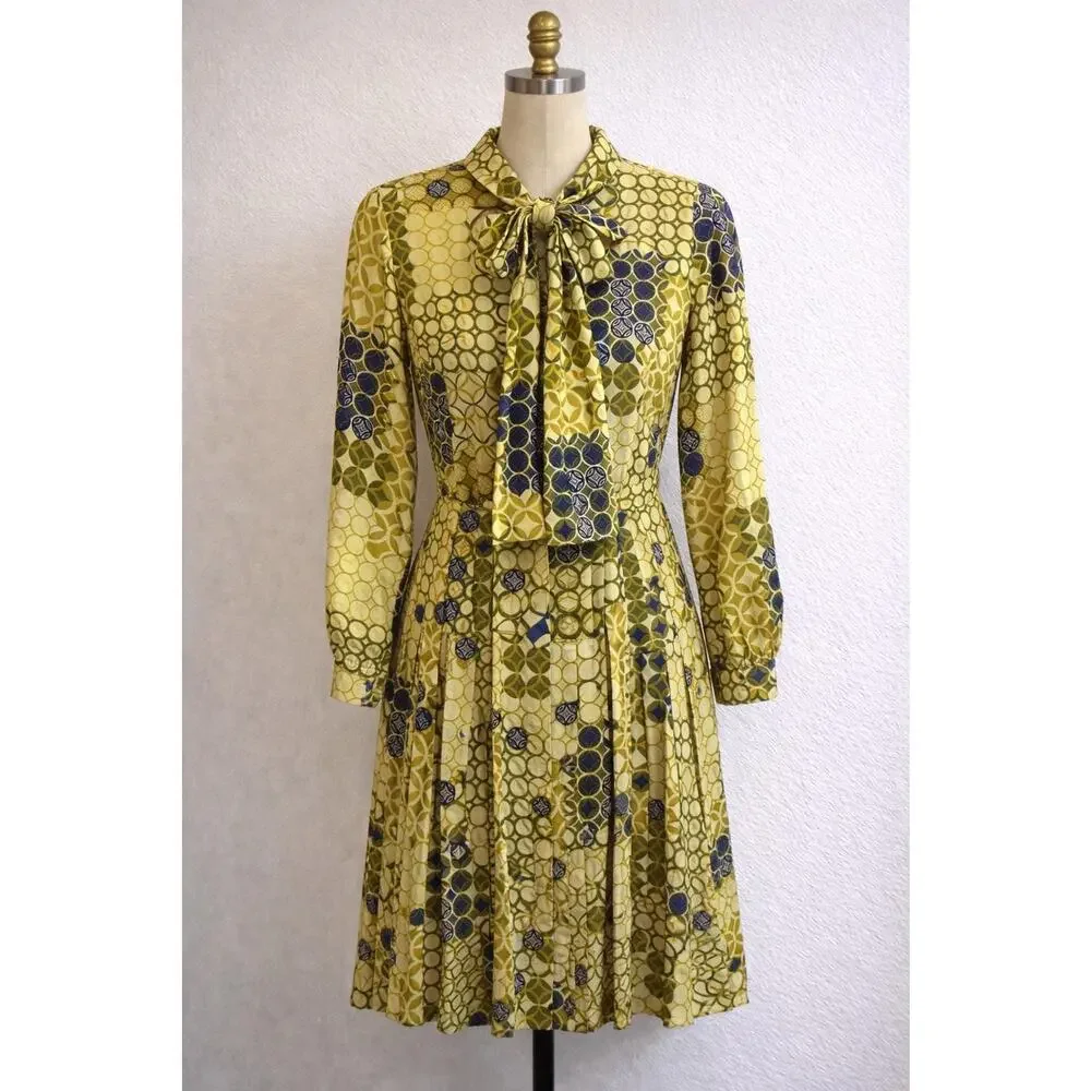 1960s Mod Geometric Print Dress with Scarf & Belt - Picture 2 of 10